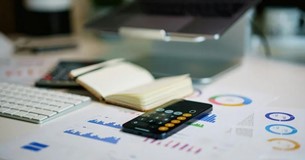 Φορολογικές δηλώσεις: Ρεκόρ φόρου στα 5,12 δισ. ευρώ και πάνω από 100.000 εκπρόθεσμες υποβολές Φορολογικές δηλώσεις: Ρεκόρ φόρου στα 5,12 δισ. ευρώ και πάνω από 100.000 εκπρόθεσμες υποβολές