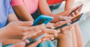 Τέλος τα social media για παιδιά κάτω των 15 ετών: Σήμερα οι ανακοινώσεις για το νέο πλαίσιο, πώς θα αξιοποιηθούν Gov.gr Wallet και το KidsWallet Τέλος τα social media για παιδιά κάτω των 15 ετών: Σήμερα οι ανακοινώσεις για το νέο πλαίσιο, πώς θα αξιοποιηθούν Gov.gr Wallet και το KidsWallet