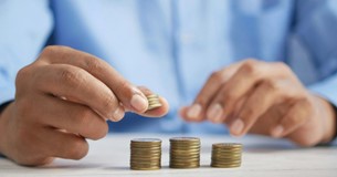 Μισθοί: Τι θα πάρουν εργαζόμενοι και συνταξιούχοι το 2027 Μισθοί: Τι θα πάρουν εργαζόμενοι και συνταξιούχοι το 2027